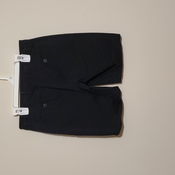 New York and Co stretch black shorts with pockets - Picture 5 of 6